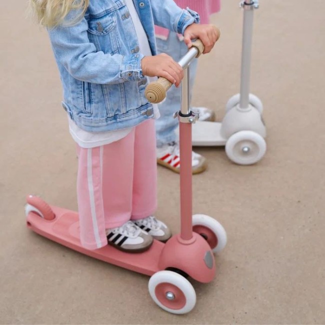 Banwood Ecoride Set - Trotineta si Casca pentru copii, Culoare Clay