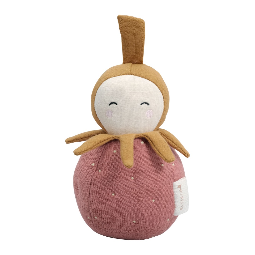 Jucarie Tumbler din bumbac organic cu zgomote - Strawberry - Fabelab
