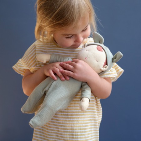 Papusa textila din bumbac organic - Lou - Fabelab Papusa textila din bumbac organic - Lou - Fabelab