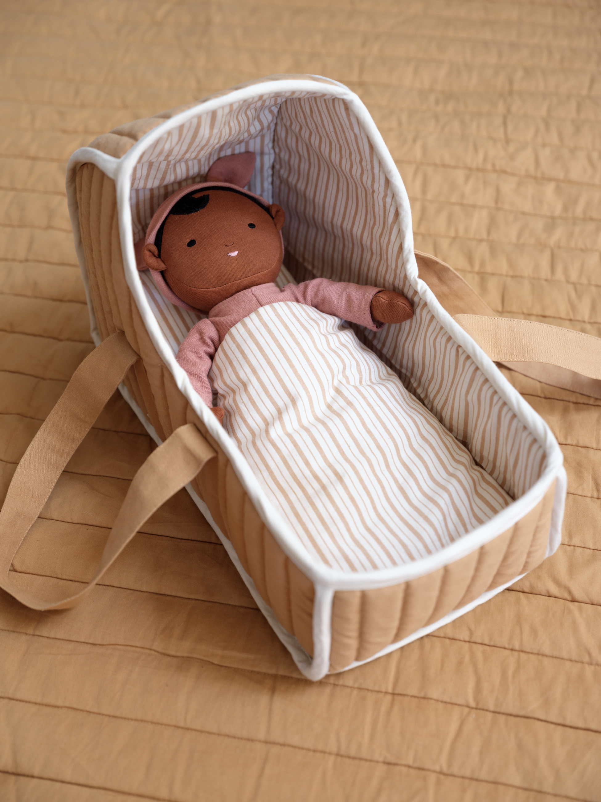 Landou din bumbac organic pentru papusi - Caramel - Fabelab