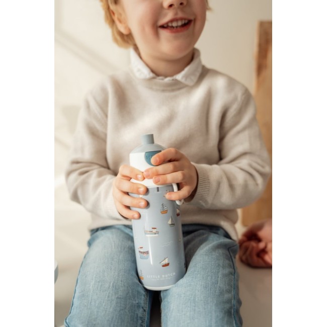 Sticla pentru apa cu pop-up 400 ml - Sailors Bay - Little Dutch Sticla pentru apa cu pop-up 400 ml - Sailors Bay - Little Dutch