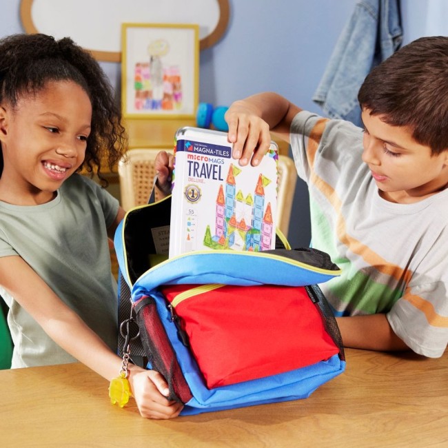 Magna-Tiles Travel cu 55 de piese mini - joaca magnetica oriunde