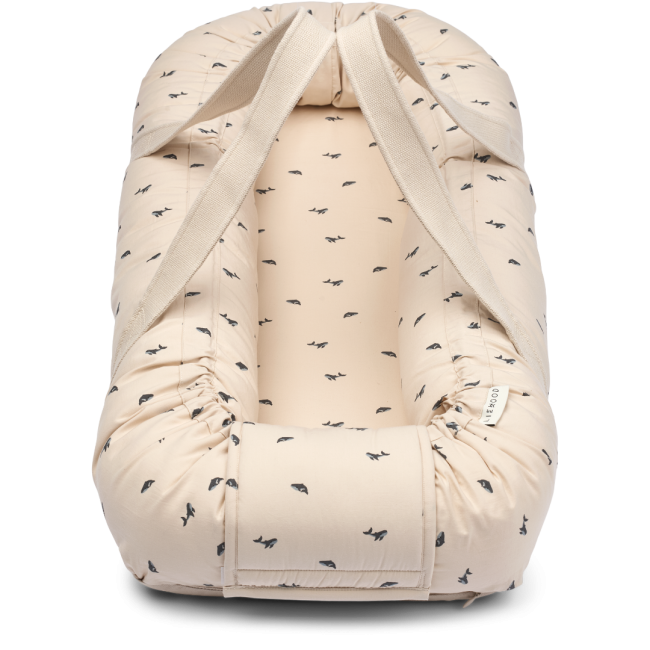 Baby Nest/Babylift din bumbac organic - Mini Whale Sandy - Liewood Baby Nest/Babylift din bumbac organic - Mini Whale Sandy - Liewood