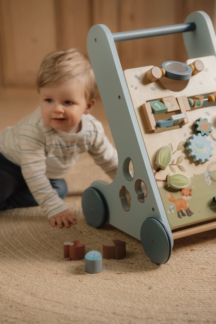 Premergator din lemn FSC cu activitati - Forest Friends - Little Dutch